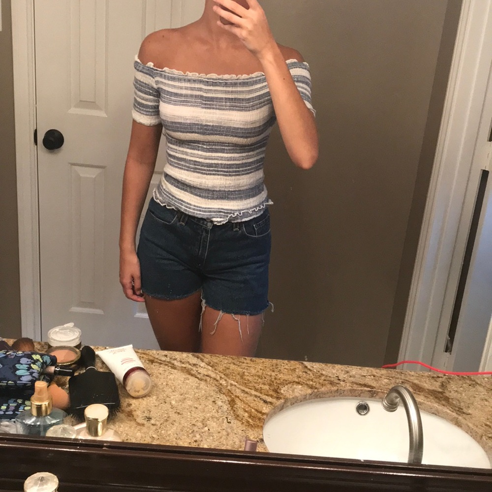 Hollister smocked top